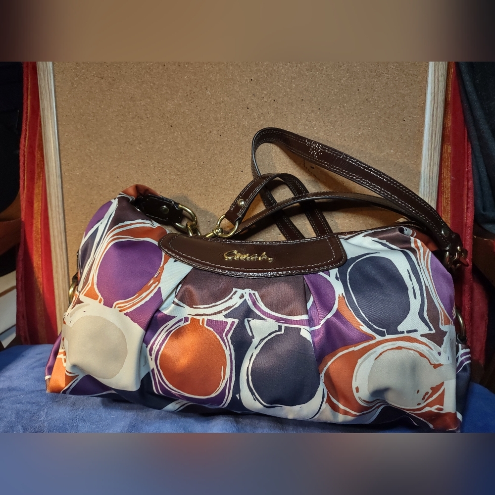 Coach Ashley Scarf Print Hobo  Handbag Purse. F20063